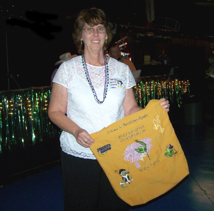 Betty Steck with her winning auction bid